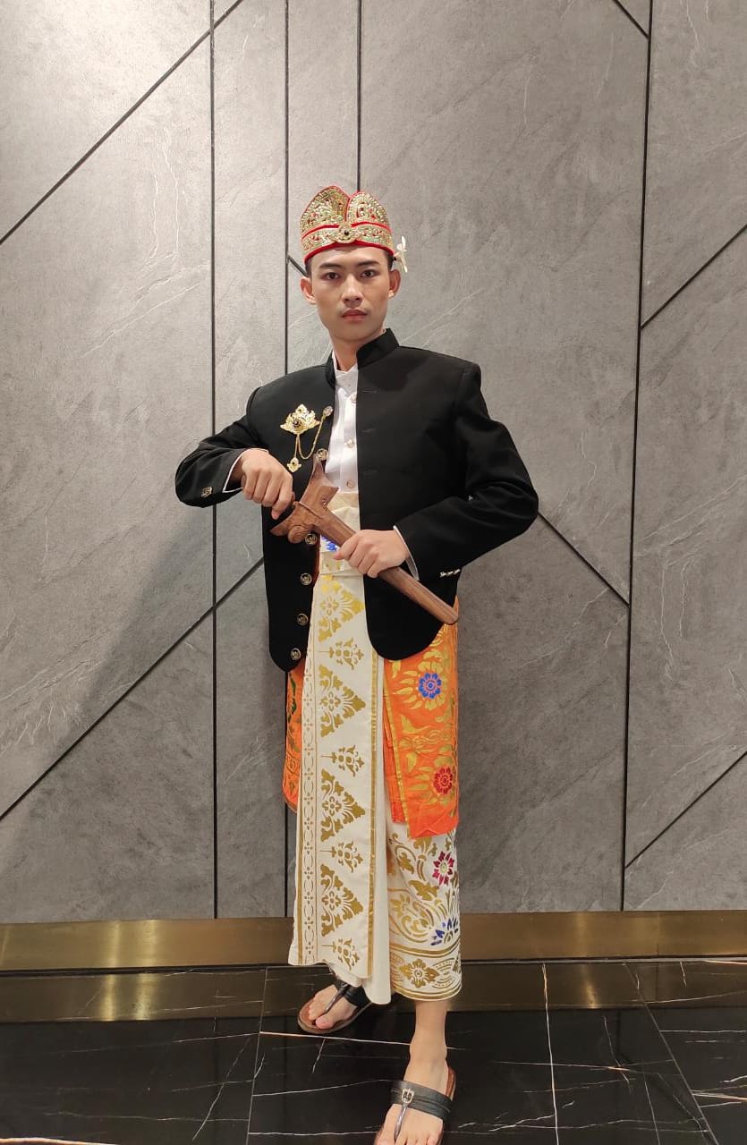 Koleksi Baju Adat Pria