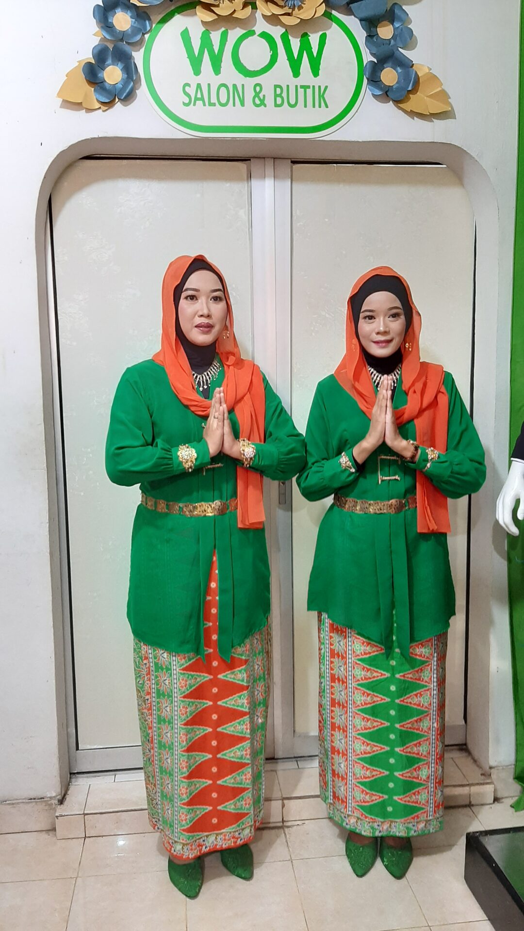 Koleksi Baju Adat Wanita