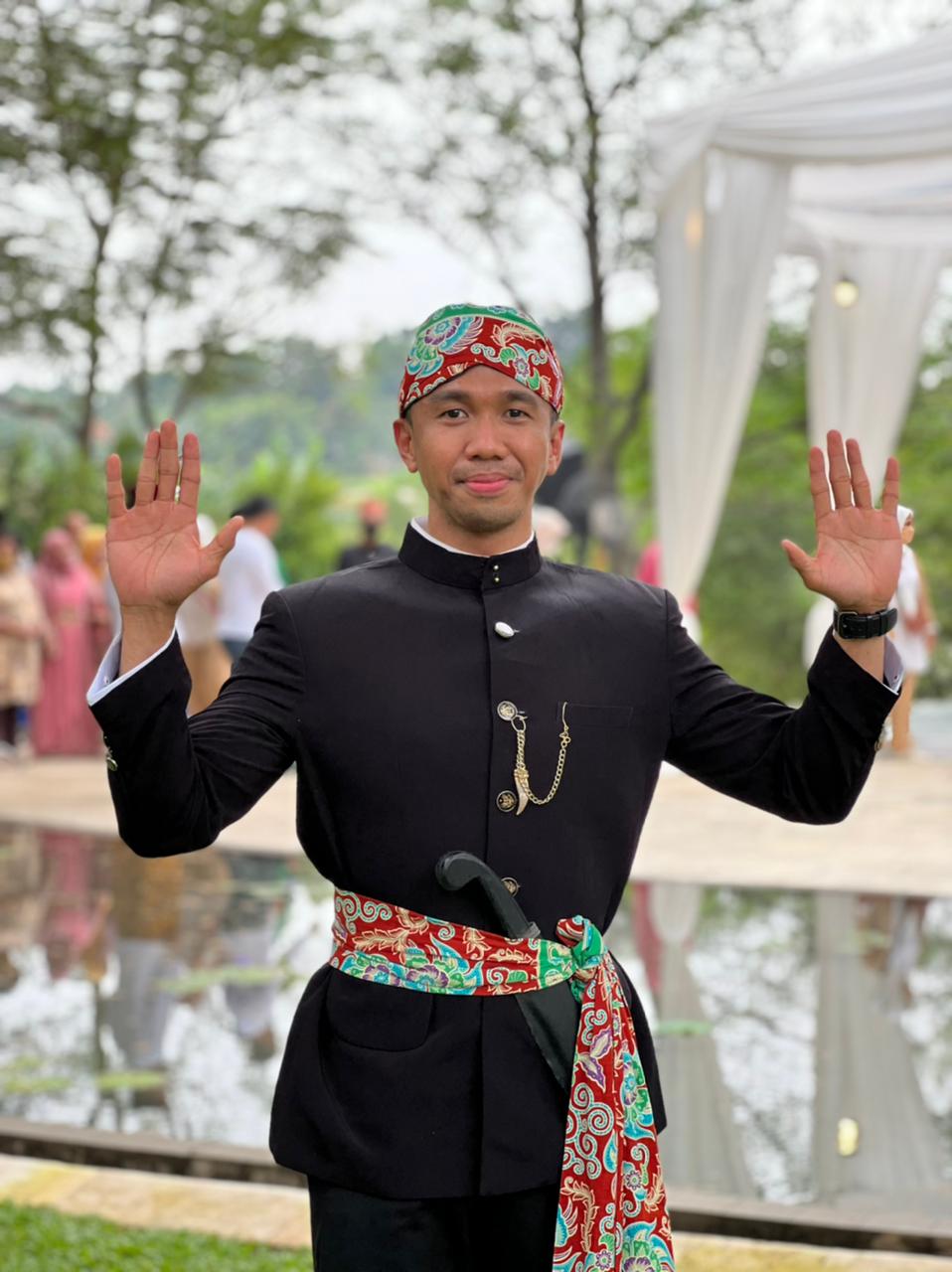 Koleksi Baju Adat Pria