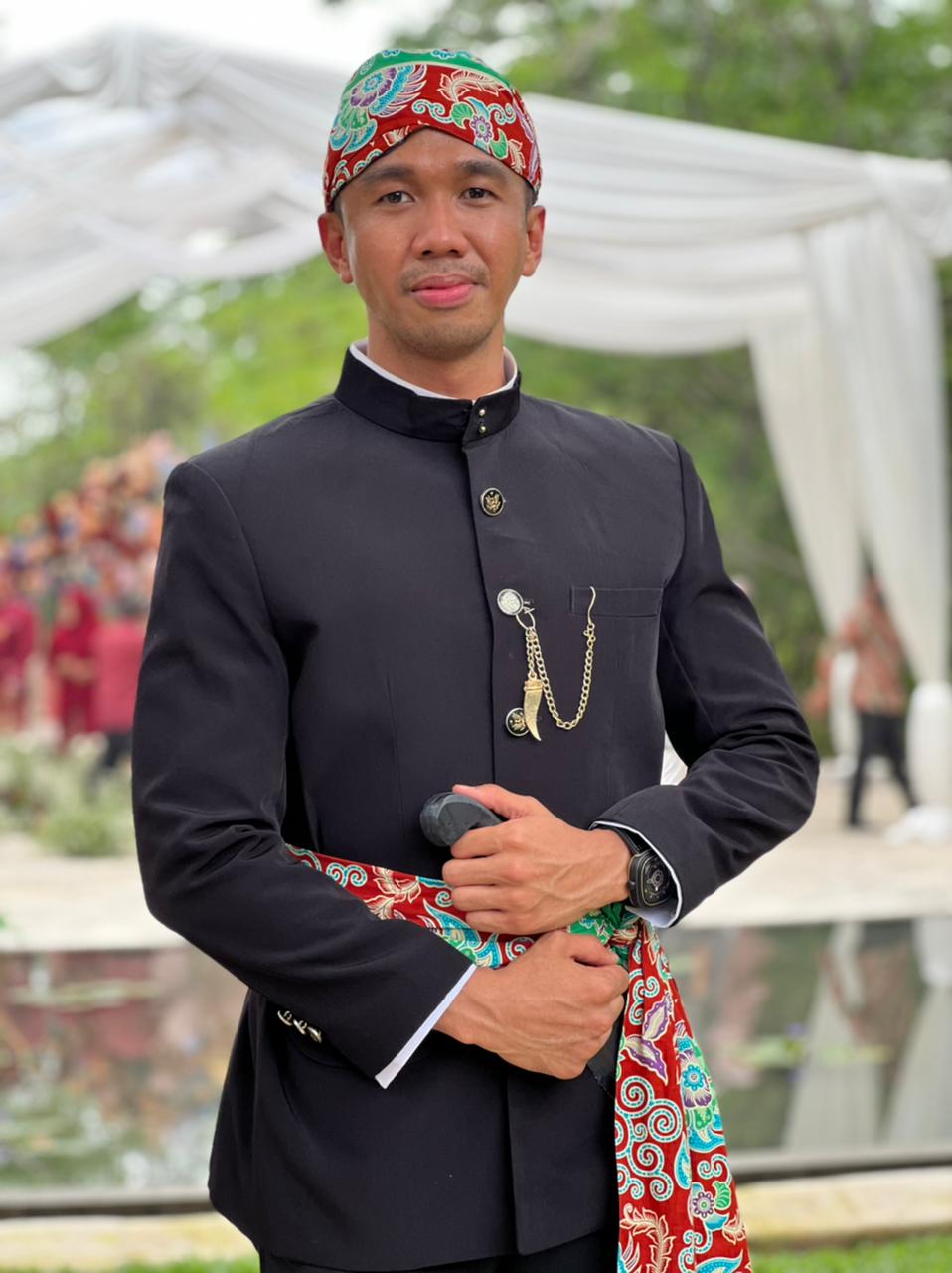 Koleksi Baju Adat Pria