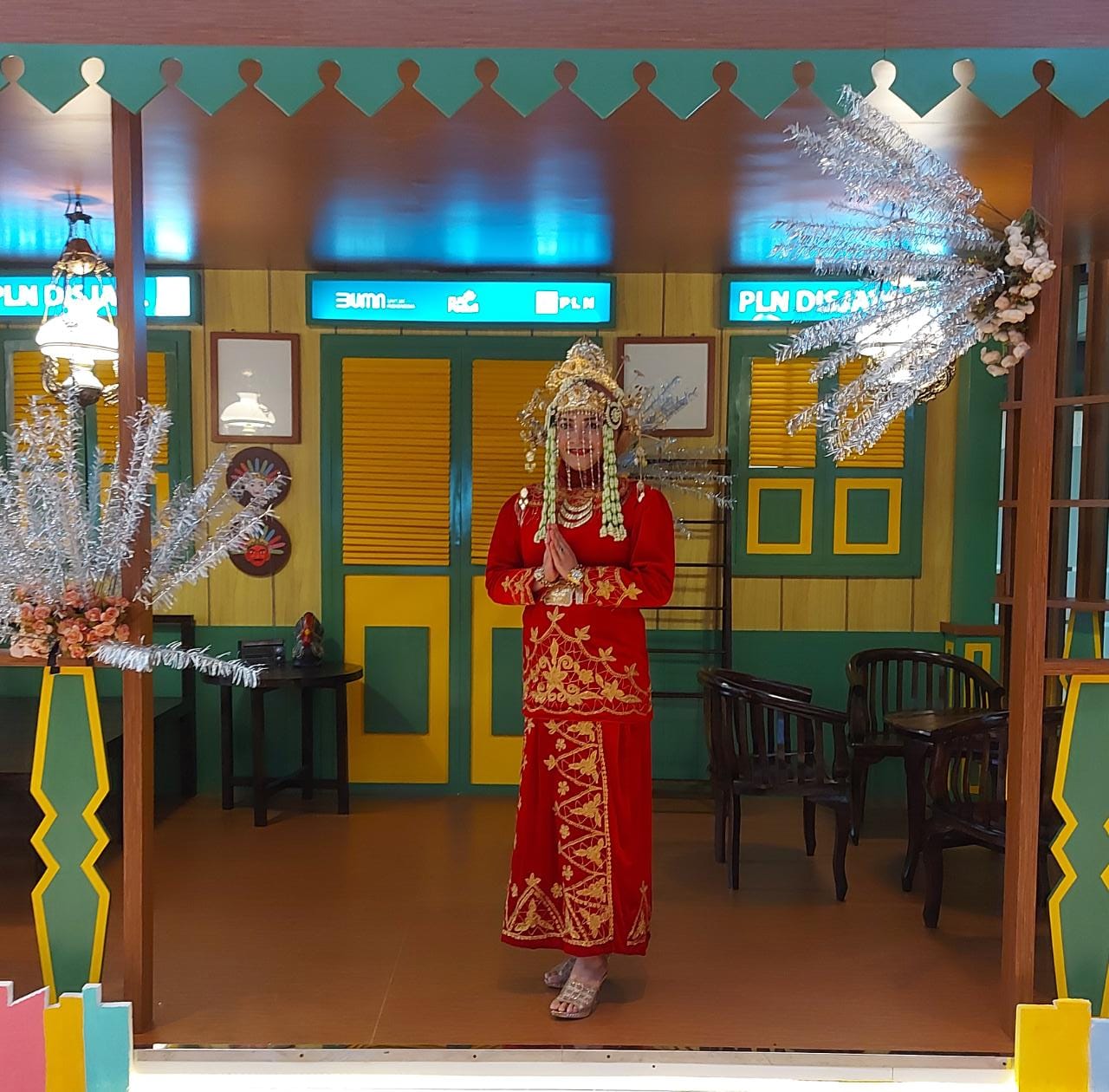 Koleksi Baju Adat Wanita