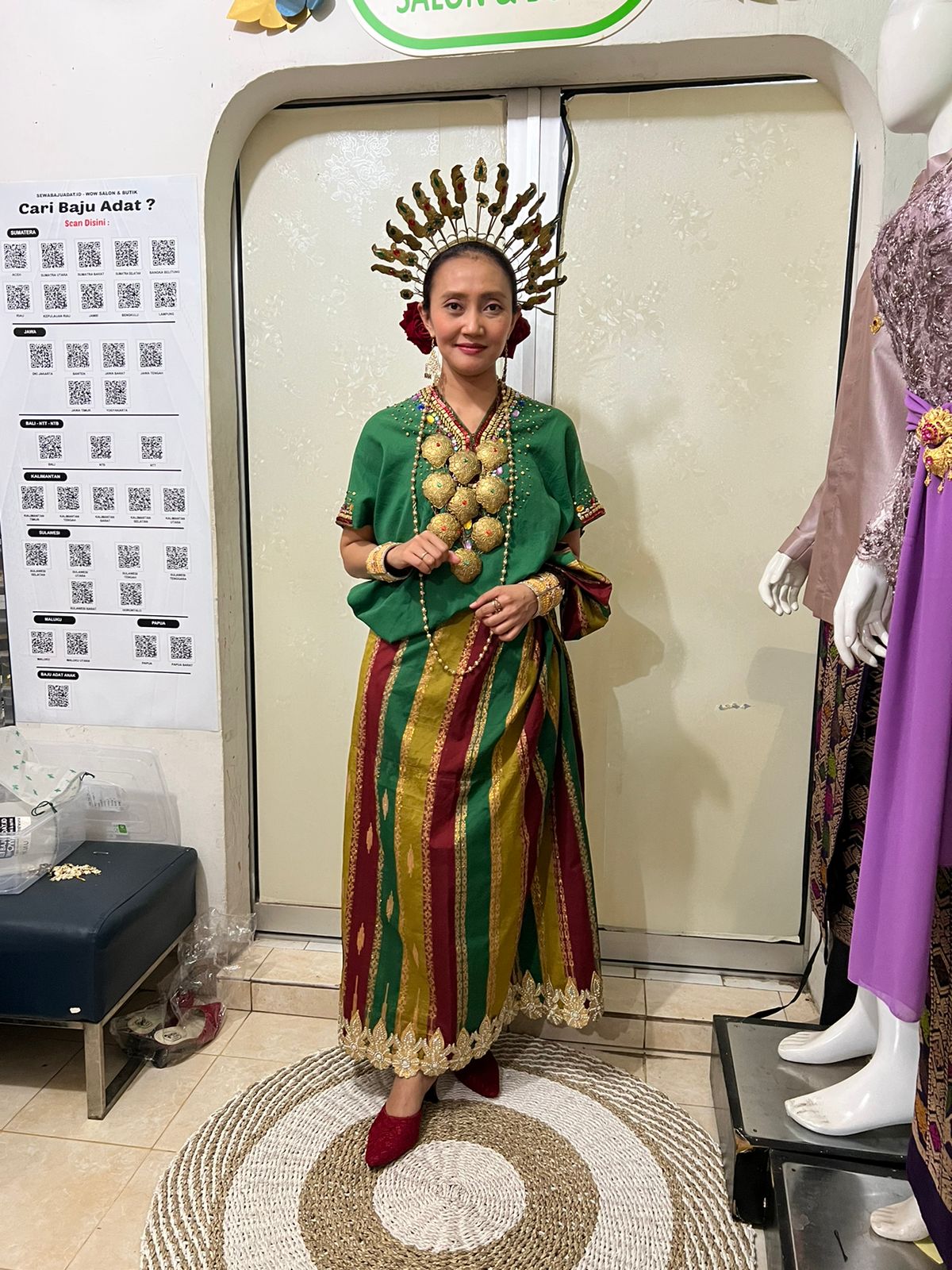 Koleksi Baju Adat Wanita